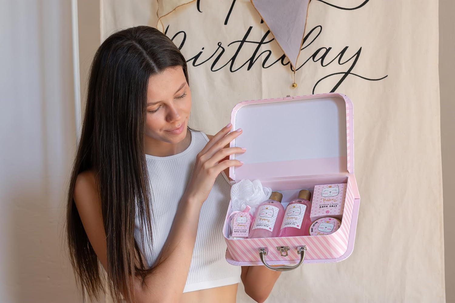 - Set Cadeau Princess Kitty Pour Filles & Femmes - Kit Douche 7 Pcs Avec Bain Moussant, Exfoliant, Gel, Lotion Pour Corps Etc. - Assortiment Soins Odeur Fraise & Vanille Dans Coffret Cadeaux