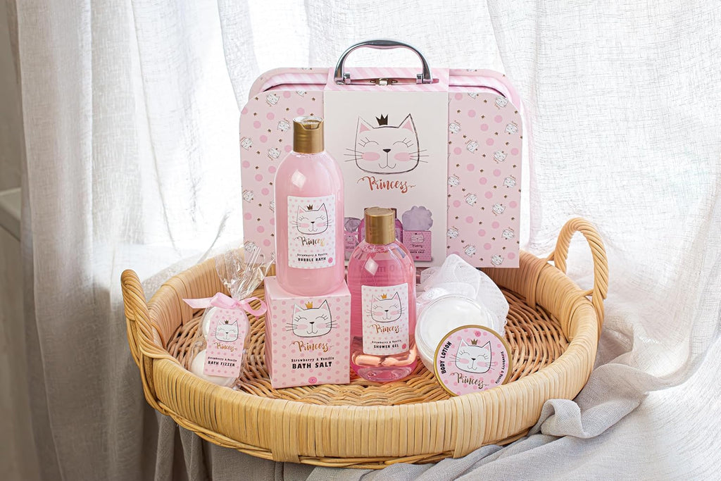 - Set Cadeau Princess Kitty Pour Filles & Femmes - Kit Douche 7 Pcs Avec Bain Moussant, Exfoliant, Gel, Lotion Pour Corps Etc. - Assortiment Soins Odeur Fraise & Vanille Dans Coffret Cadeaux