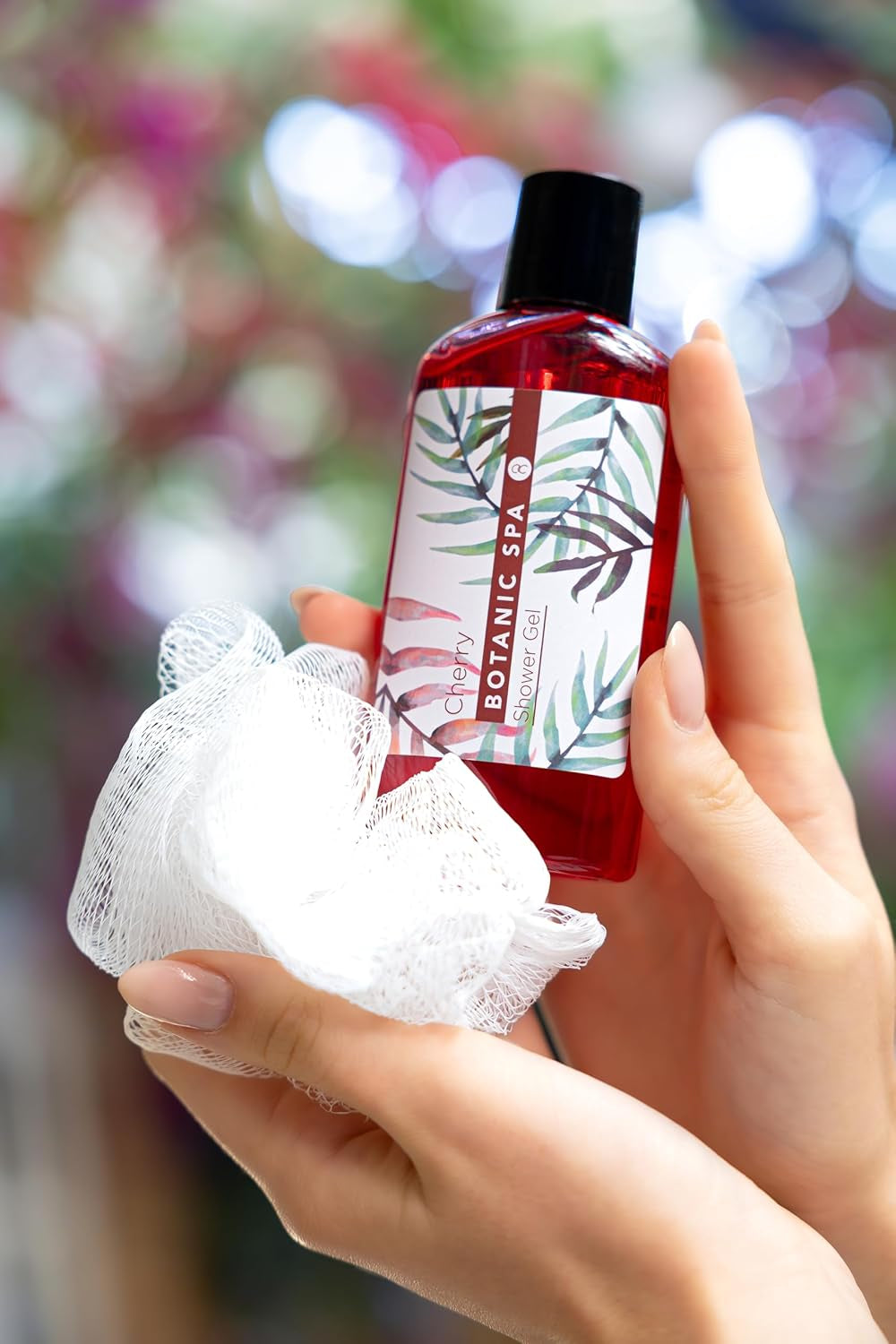 - Set De Bain Pour Femme CHERRY SPA Dans Un Panier - Set De Soins 4 Pièces Avec Gel Douche, Sel De Bain & Lotion Pour Le Corps - Cadeau Bien-Être Anniversaire Ou Saint-Valentin