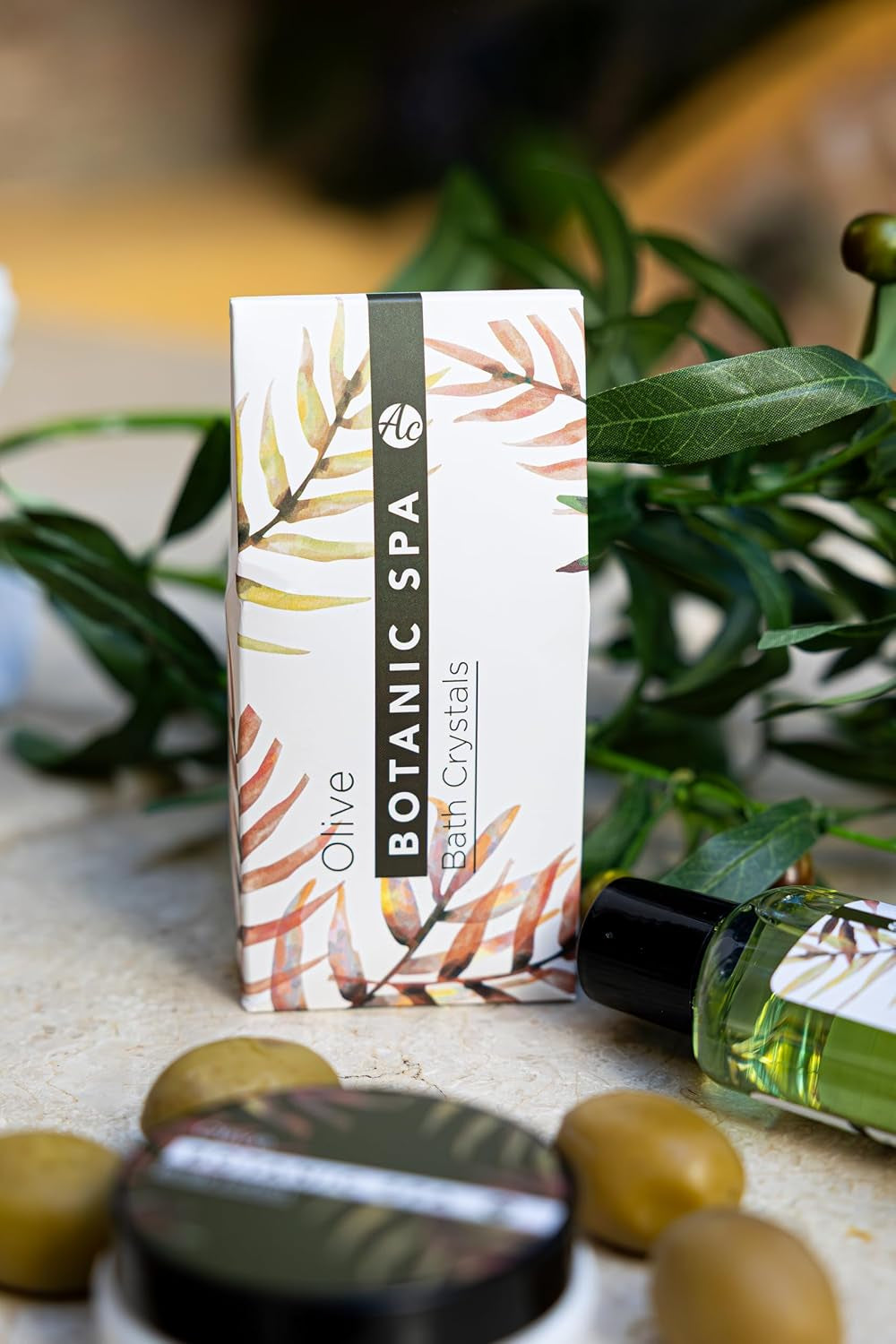 Coffret Cadeau OLIVE SPA Dans Un Panier En Jonc De Mer - Ensemble De Bain Et Douche - 5 Pièces Dans Un Panier Décoratif En Jonc De Mer, Cadeau D'Anniversaire, Kit Bien-Être Pour Les Femmes