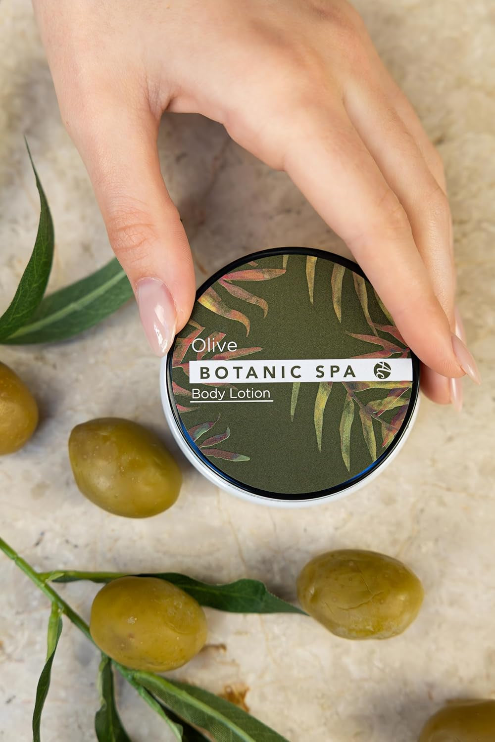 Coffret Cadeau OLIVE SPA Dans Un Panier En Jonc De Mer - Ensemble De Bain Et Douche - 5 Pièces Dans Un Panier Décoratif En Jonc De Mer, Cadeau D'Anniversaire, Kit Bien-Être Pour Les Femmes